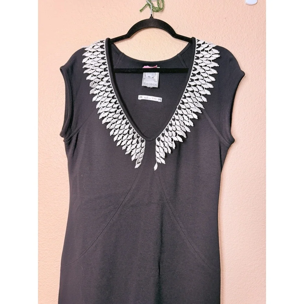 Yoana Baraschi Black‎ White Knit Lace Trim V Neck Dress Size Large XL Stretch
